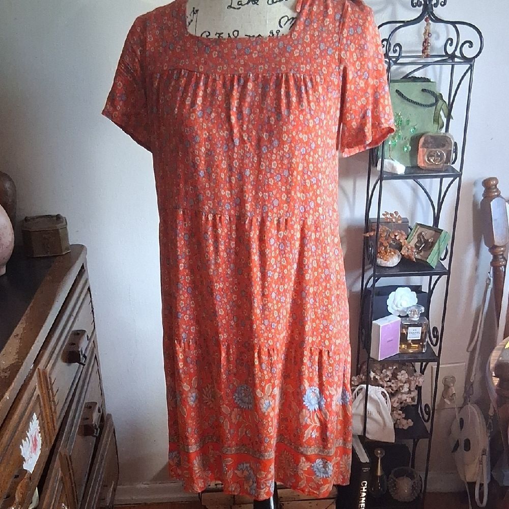Vintage Floral Red Dress W/ Pockets Size Small/ Medium